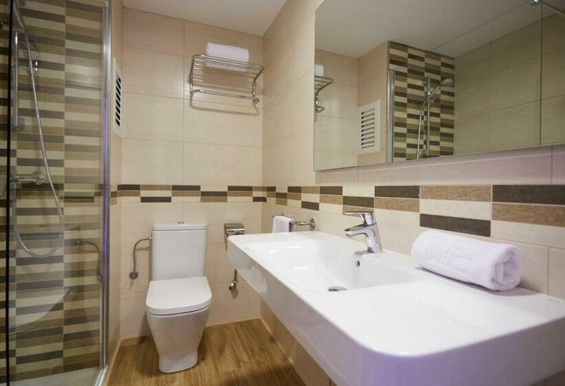 اتاق سوپریور خانوادگی, Invisa Ereso All Inclusive