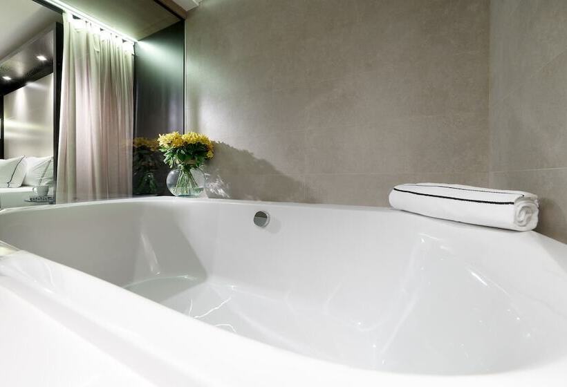 اتاق خانوادگی, Melia Barcelona Sarriá