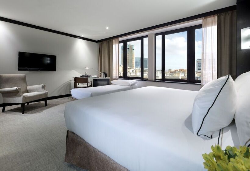 اتاق استاندارد سه نفره, Melia Barcelona Sarriá