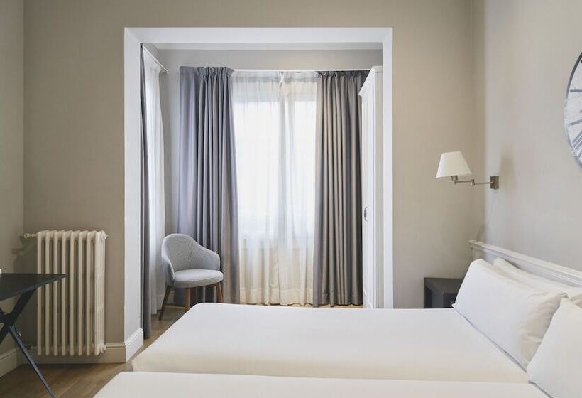 Номер Стандарт, Mesón Castilla Atiram Hotels