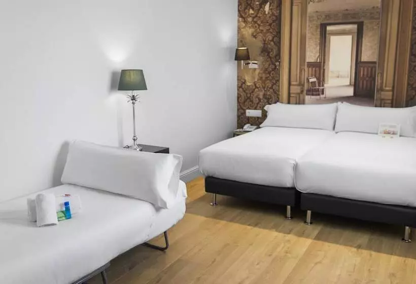 Standard Kolmen Hengen Huone, Mesón Castilla Atiram Hotels