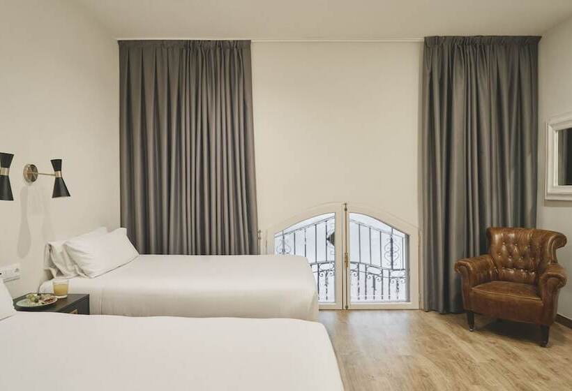 Четырехместный Номер Стандарт, Mesón Castilla Atiram Hotels