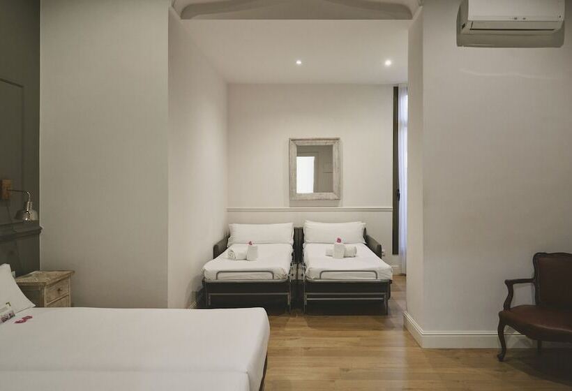 Четырехместный Номер Стандарт, Mesón Castilla Atiram Hotels