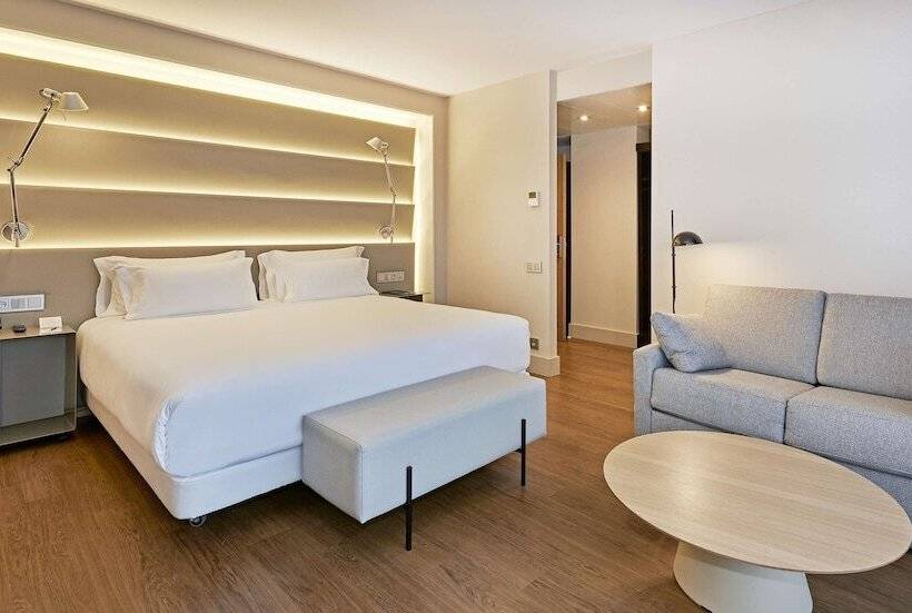 سوئیت جونیور با تراس, NH Sants Barcelona