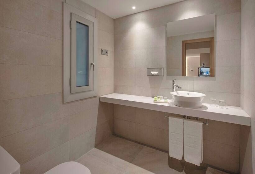 اتاق خانوادگی, NH Sants Barcelona