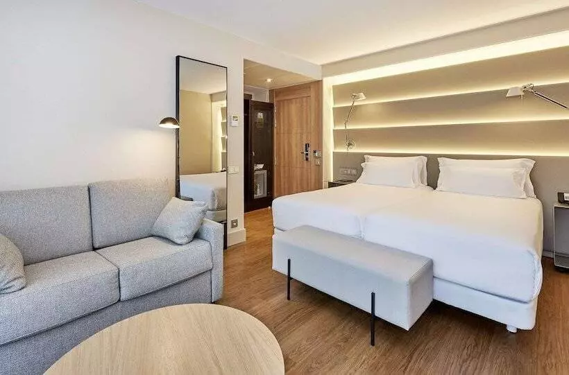سوئیت جونیور با تراس, NH Sants Barcelona