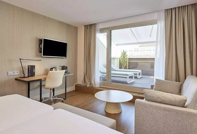 سوئیت جونیور با تراس, NH Sants Barcelona