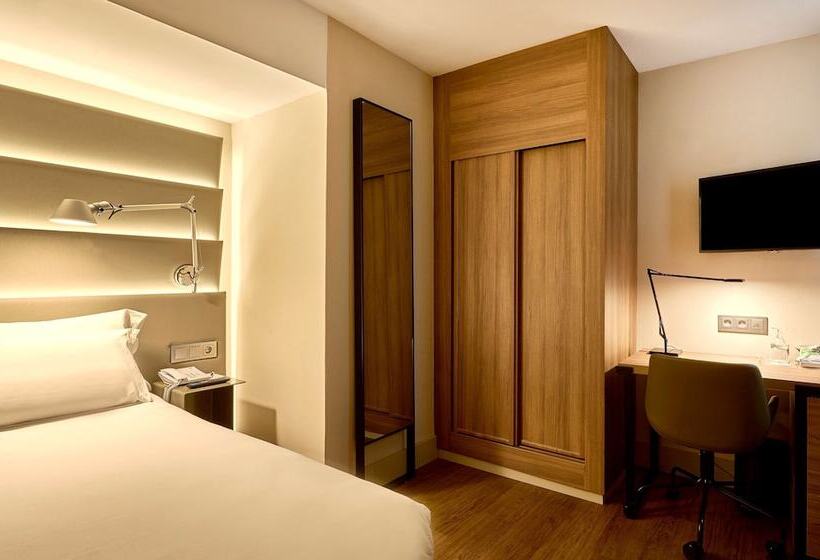 اتاق استاندارد یک نفره, NH Sants Barcelona