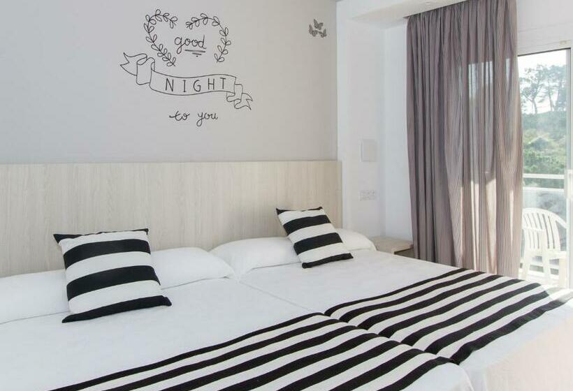 스탠다드 트리플 룸, Oasis Park Splash