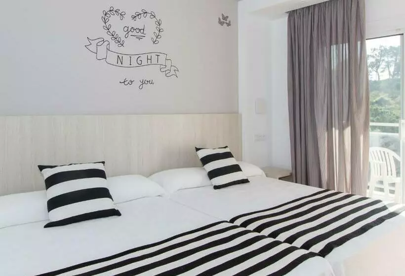 3-Bett-Standardzimmer, Oasis Park Splash