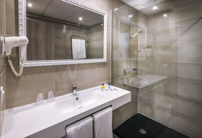 스탠다드 트리플 룸, Oasis Park Splash