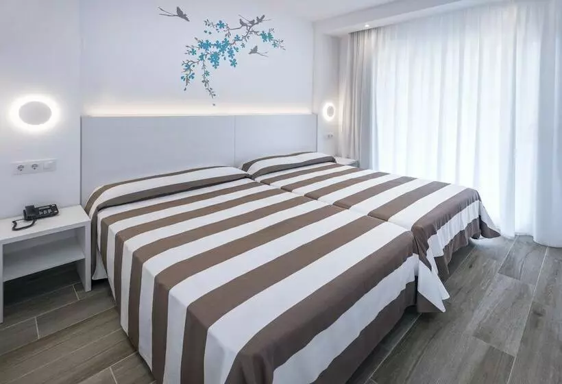 3-Bett-Standardzimmer, Oasis Park Splash