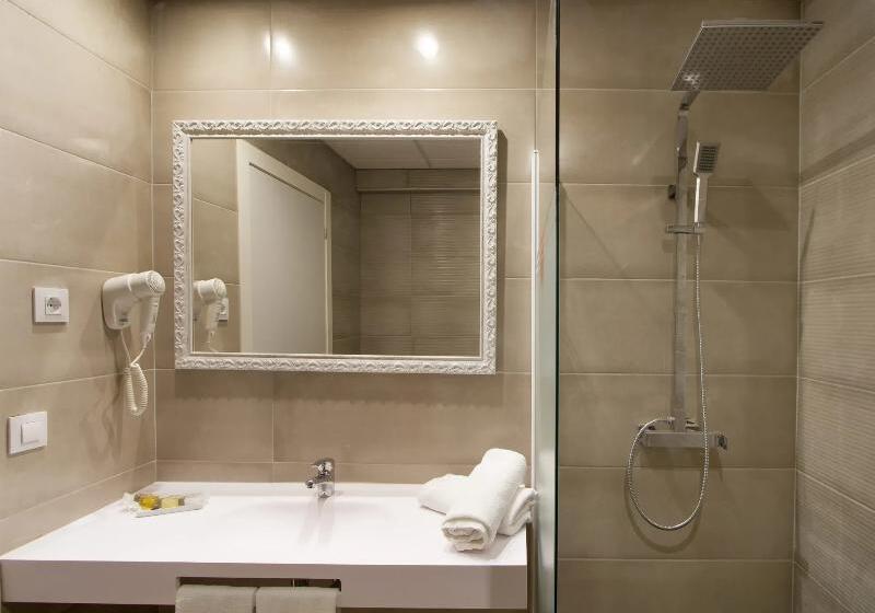 스탠다드 트리플 룸, Oasis Park Splash