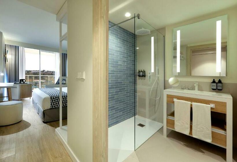 חדק דלוקס עם ג'קוזי, Palladium Hotel Menorca