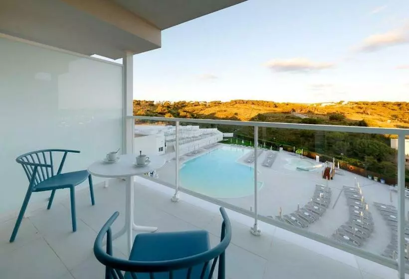 プールの見えるデラックスルーム, Palladium Hotel Menorca