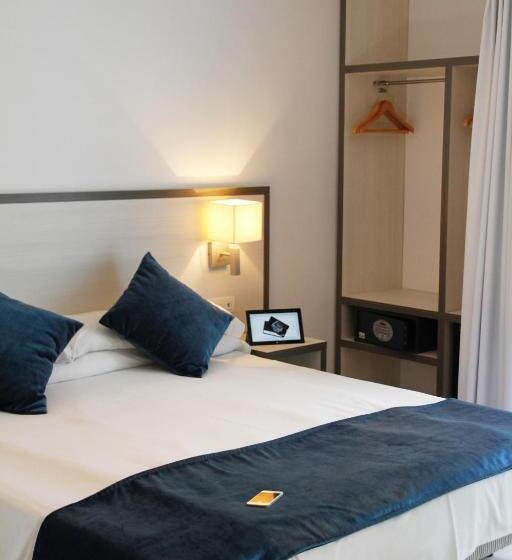 스탠다드 발코니 룸, Parrots Sitges