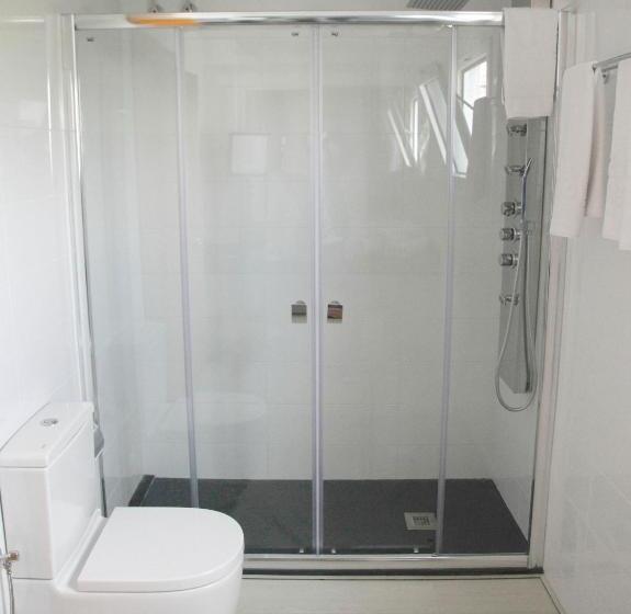 스탠다드 트리플 룸, Parrots Sitges