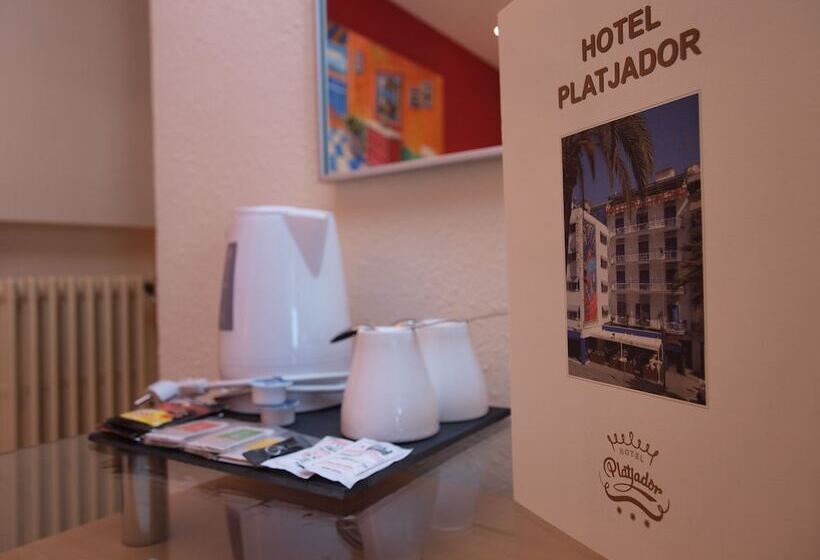 기본룸, Platjador