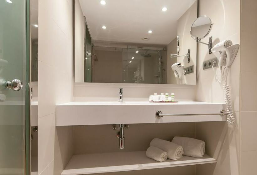 اتاق استاندارد, Chic&basic Reding