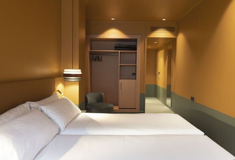 اتاق لوکس, Chic&basic Reding