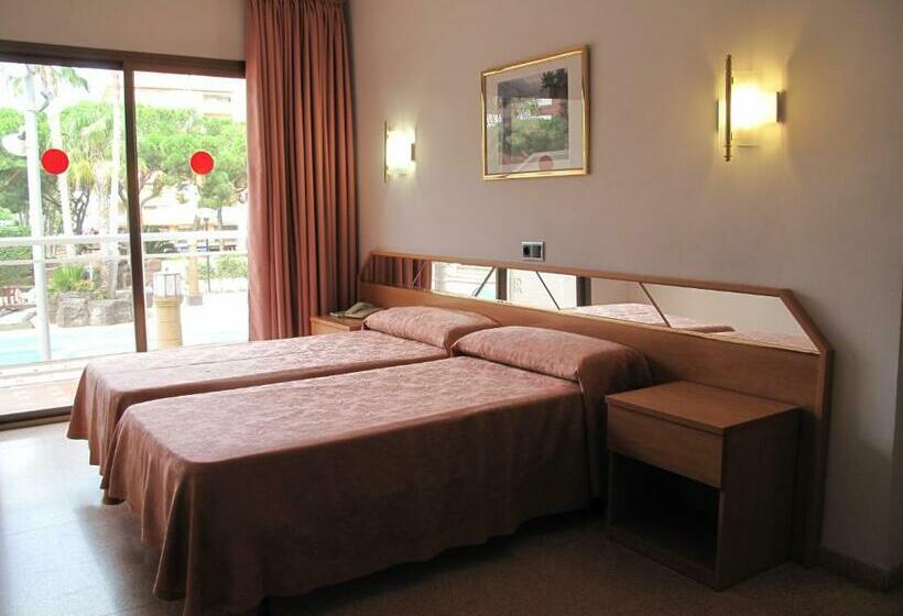 스탠다드 룸, Reymar