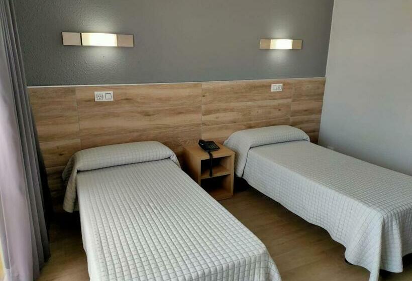 스탠다드 룸, Reymar