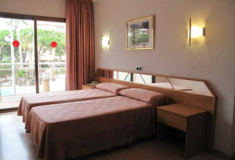 스탠다드 룸, Reymar