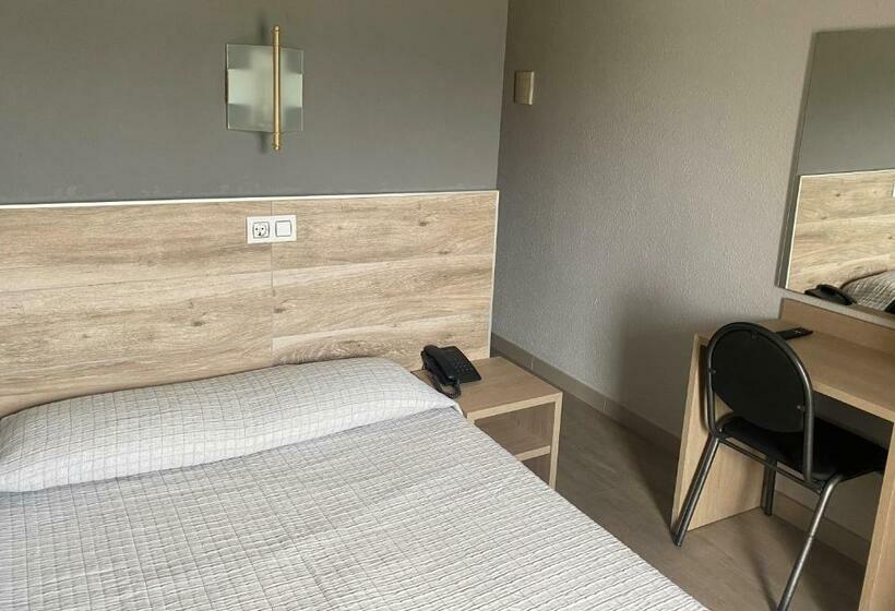 스탠다드 싱글 룸, Reymar