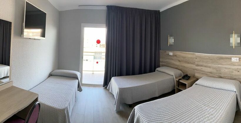 패밀리 룸, Reymar