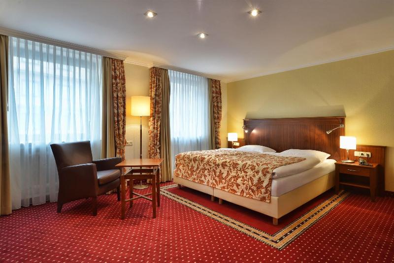 스탠다드 트리플 룸, Reymar