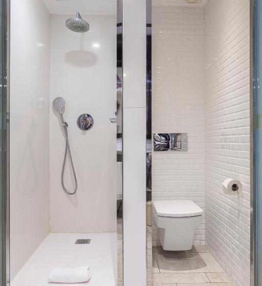 غرفة أساسية, Royal Ramblas