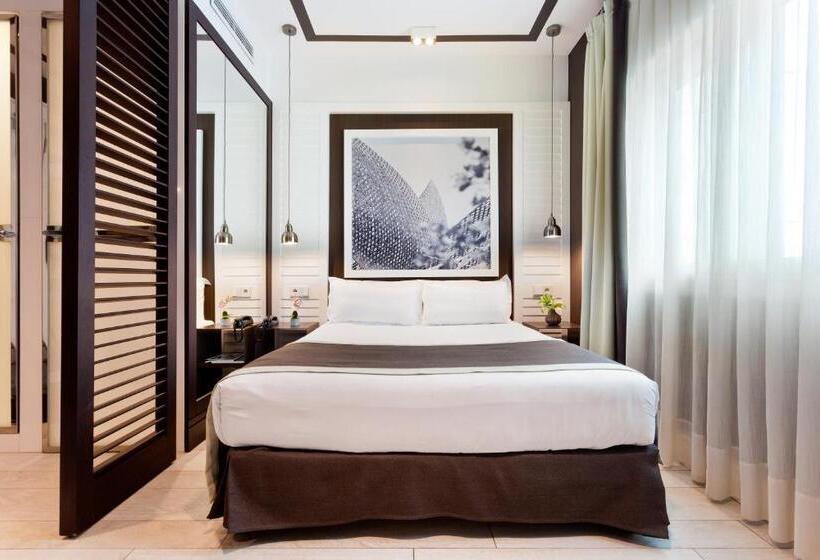 غرفة أساسية, Royal Ramblas