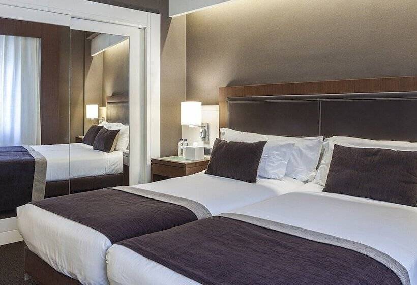 Трехместный Номер Комфорт, Royal Ramblas