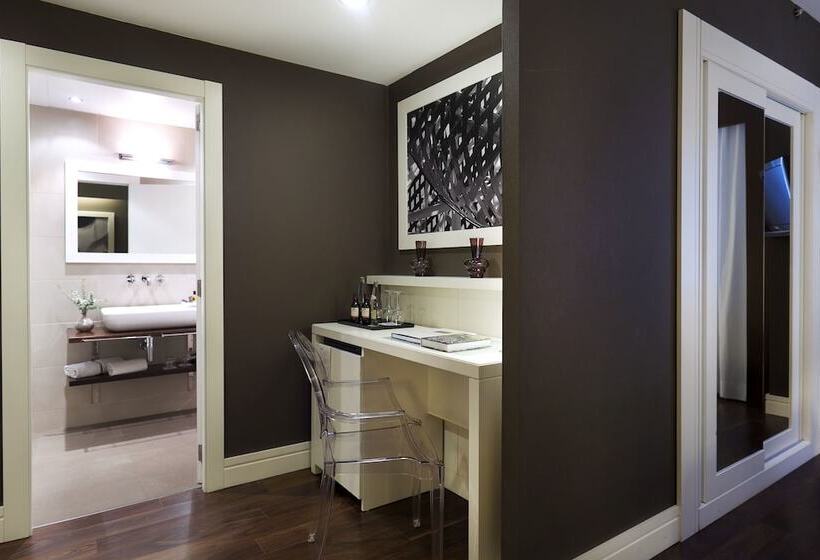 غرفة كومفورت ثلاثية, Royal Ramblas