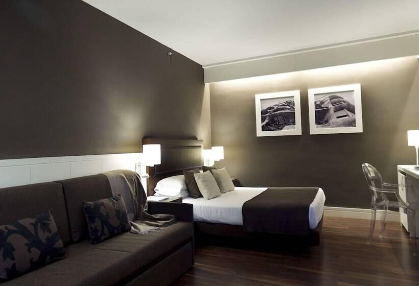 غرفة كومفورت ثلاثية, Royal Ramblas