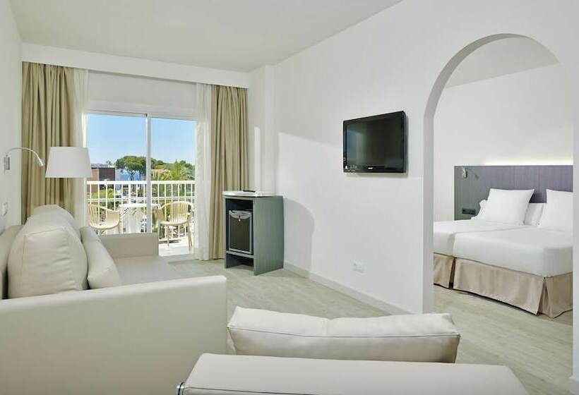 اتاق خانوادگی, Sol Guadalupe