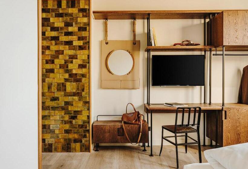 سوئیت جونیور با تراس, Sonder Casa Luz