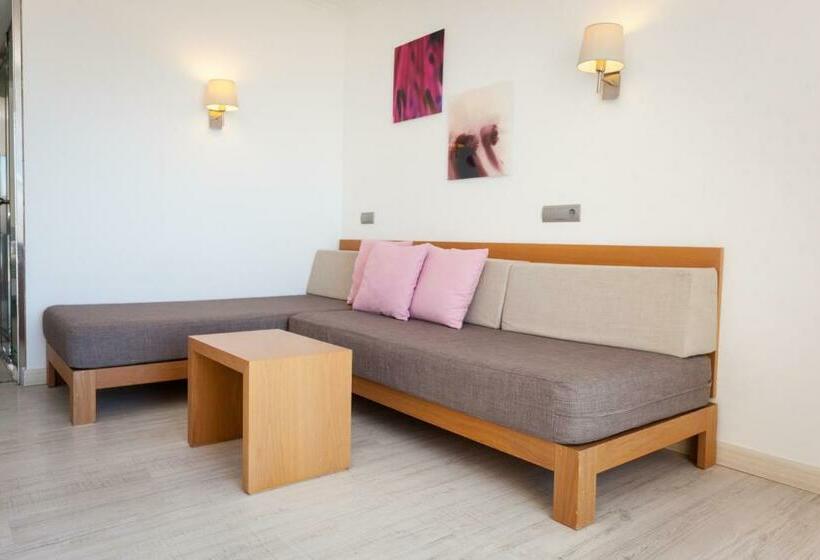 جناح مطلّ علي البحر, Timor