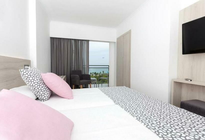 Cameră Standard cu Vedere la Mare, Timor