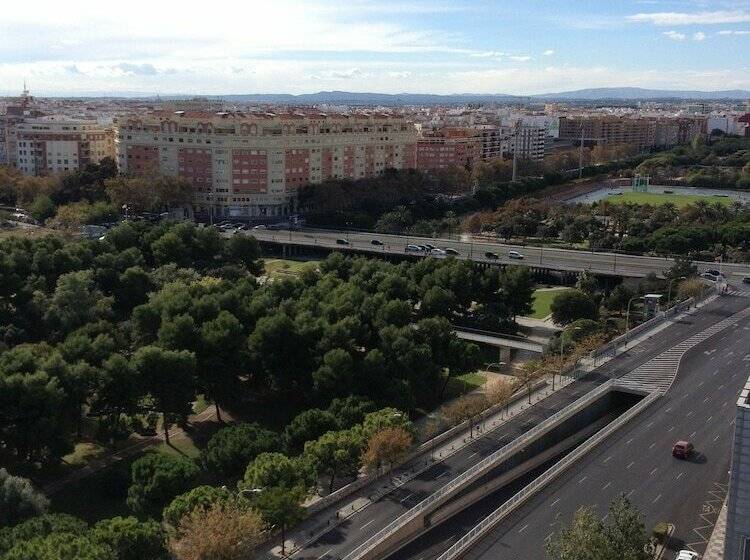 غرفة قياسية, Turia Valencia