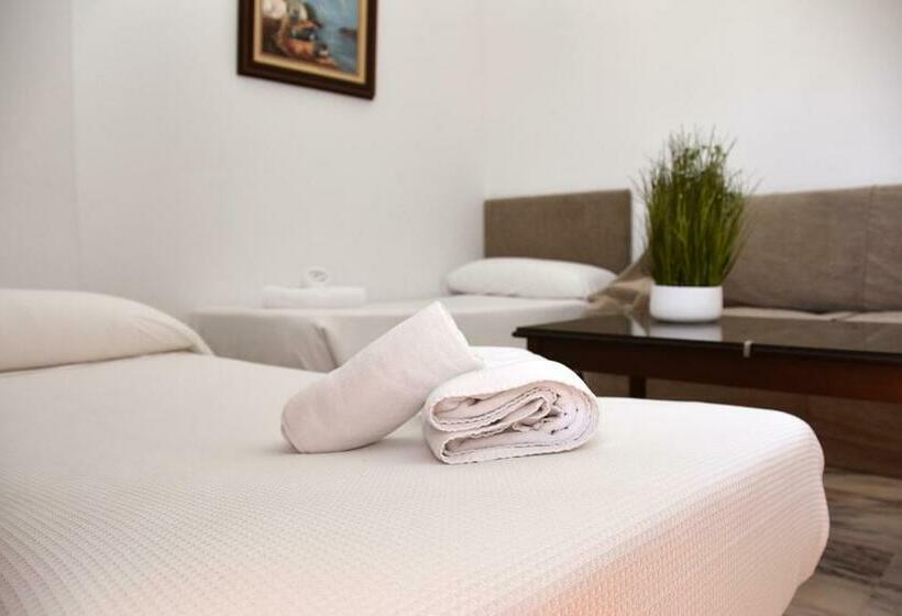 جناح جونيور, Turia Valencia