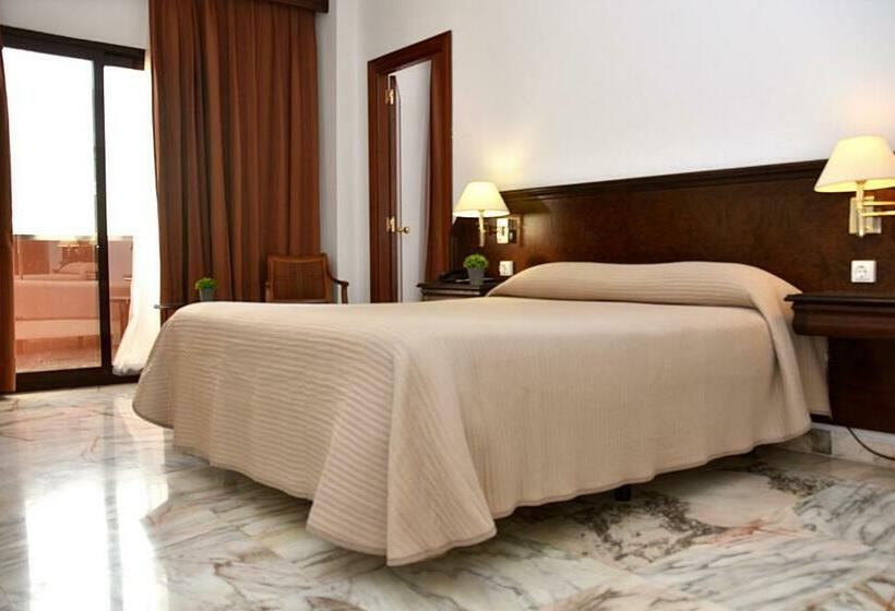 جناح جونيور, Turia Valencia