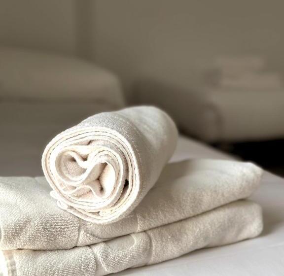 جناح جونيور, Turia Valencia