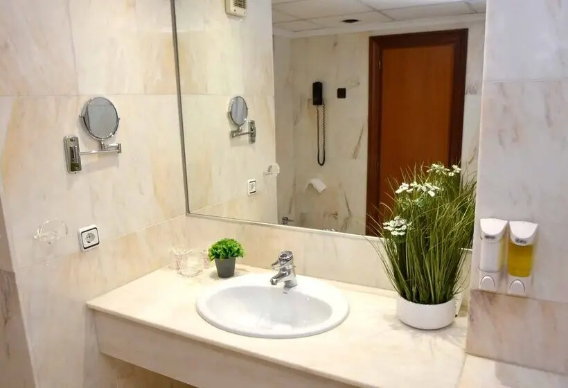 اتاق استاندارد, Turia Valencia