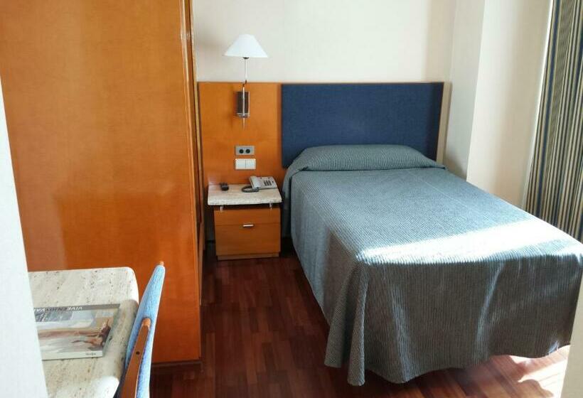 اتاق استاندارد یک نفره, Villacarlos