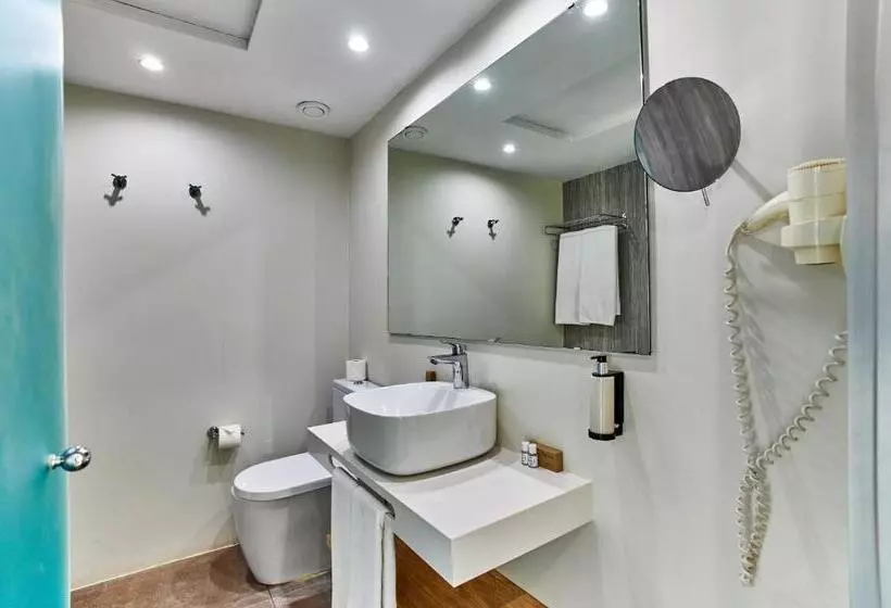 اتاق راحتی سه تخته, Leonardo Royal Hotel Mallorca
