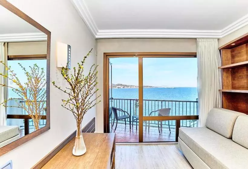 اتاق سوپریور سه تخته, Leonardo Royal Hotel Mallorca