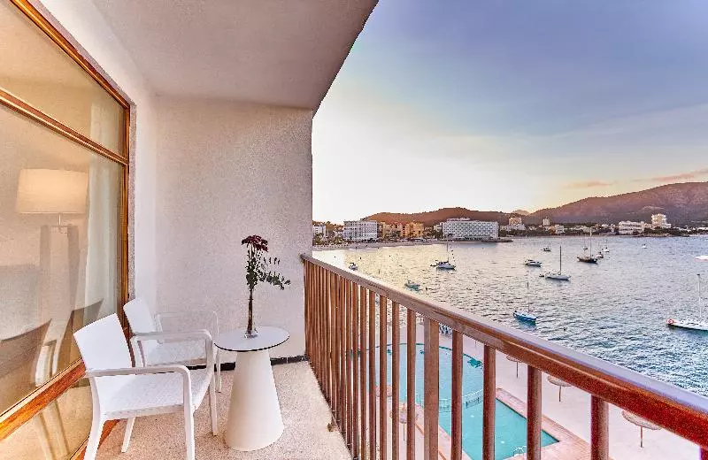 اتاق لوکس چهار تخته, Leonardo Royal Hotel Mallorca