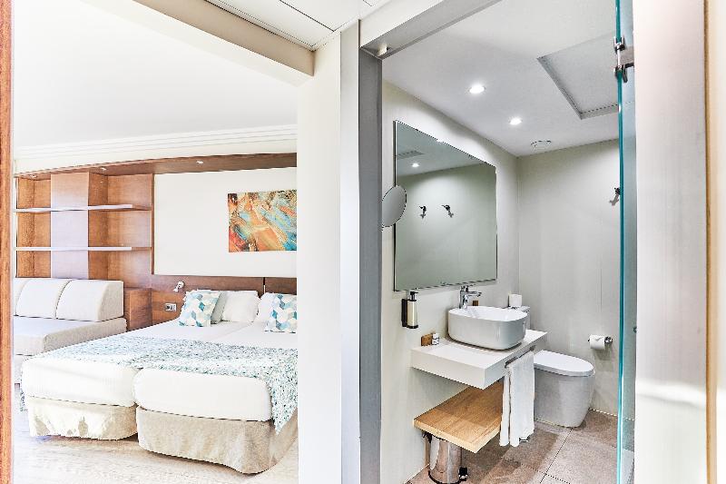 غرفة كومفورت ثلاثية, Leonardo Royal Hotel Mallorca