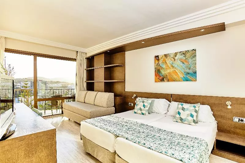 اتاق راحتی سه تخته, Leonardo Royal Hotel Mallorca